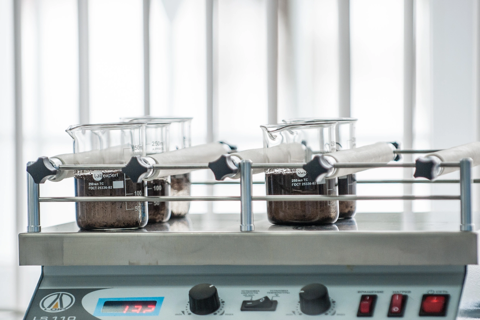 лабораторне обладнання astralab